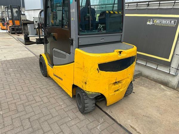 Grote foto vs 22828 elektrische triplex heftruck jungheinrich efg s30s agrarisch heftrucks