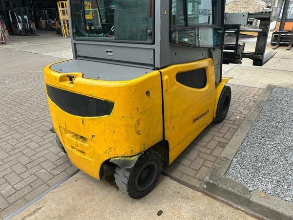 Grote foto vs 22828 elektrische triplex heftruck jungheinrich efg s30s agrarisch heftrucks