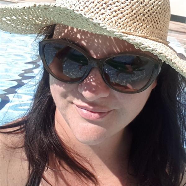 Grote foto ik zoek liefde en een lieve man contacten en berichten vrouw zoekt man