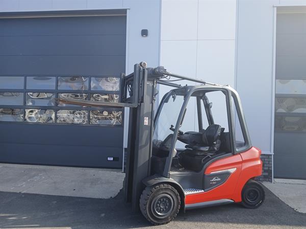 Grote foto linde h30d bj2020 5400mm hoog agrarisch heftrucks