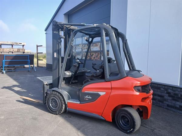 Grote foto linde h30d bj2020 5400mm hoog agrarisch heftrucks