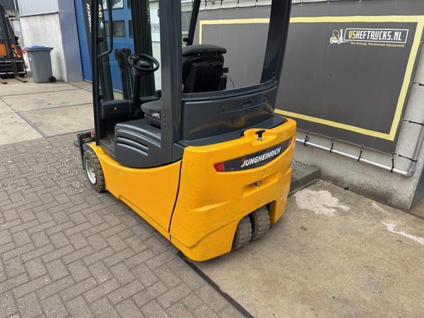 Grote foto vs 22835 elektrische heftruck jungheinrich efg 220 accu2023 agrarisch heftrucks