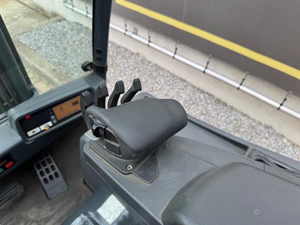 Grote foto vs 22835 elektrische heftruck jungheinrich efg 220 accu2023 agrarisch heftrucks