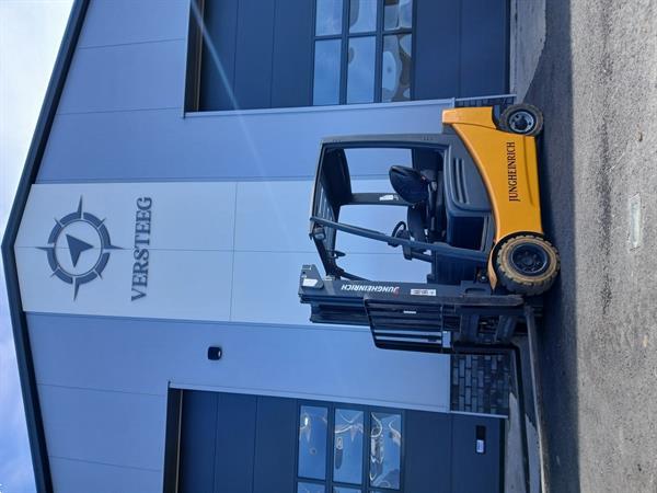 Grote foto jungheinrich elctro 2 ton triplo. agrarisch heftrucks