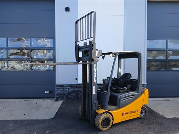 Grote foto jungheinrich elctro 2 ton triplo. agrarisch heftrucks
