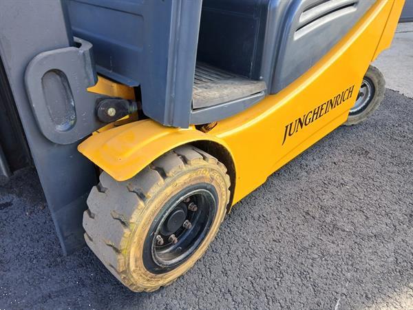 Grote foto jungheinrich elctro 2 ton triplo. agrarisch heftrucks