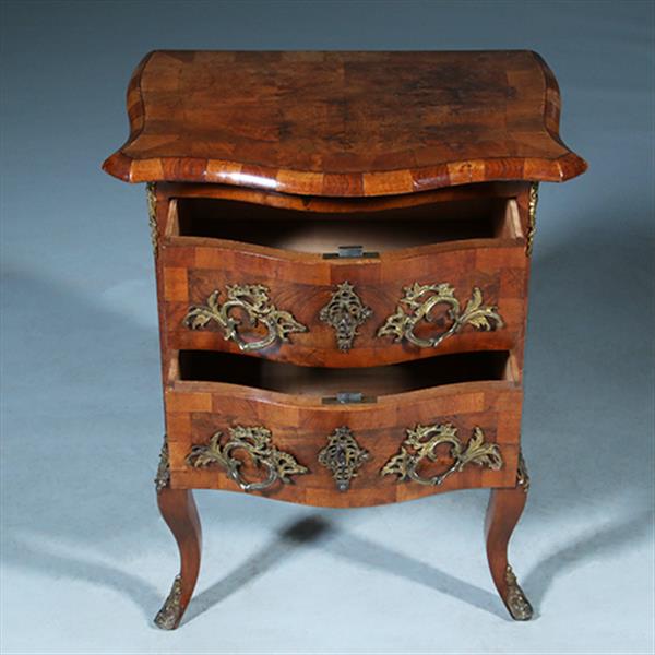 Grote foto kleine dresdener barok commode ca 1860 in noten met wortelnoten en uittrekbaar blad no.400940 antiek en kunst stoelen en banken