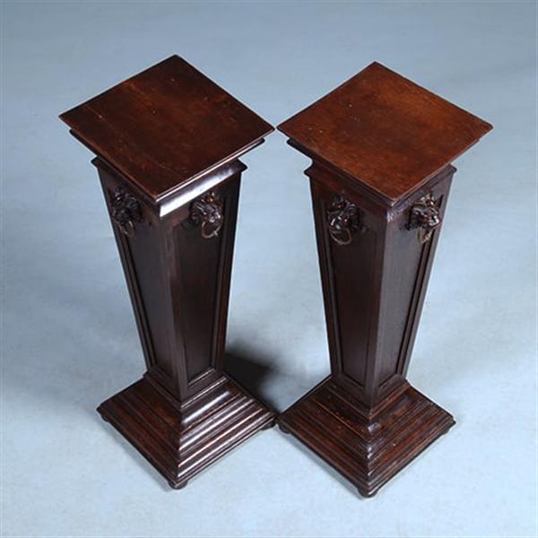 Grote foto stel van 2 neo renaissance zuilen ca 1860 met leeuwenmaskers no.400925 antiek en kunst stoelen en banken