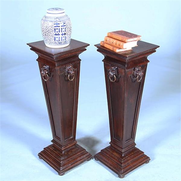 Grote foto stel van 2 neo renaissance zuilen ca 1860 met leeuwenmaskers no.400925 antiek en kunst stoelen en banken