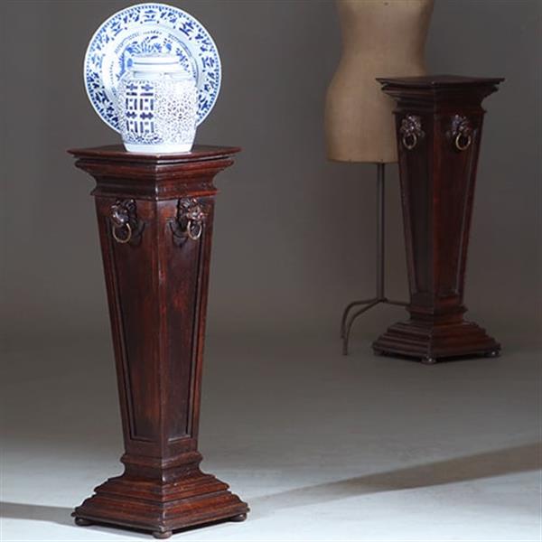 Grote foto stel van 2 neo renaissance zuilen ca 1860 met leeuwenmaskers no.400925 antiek en kunst stoelen en banken