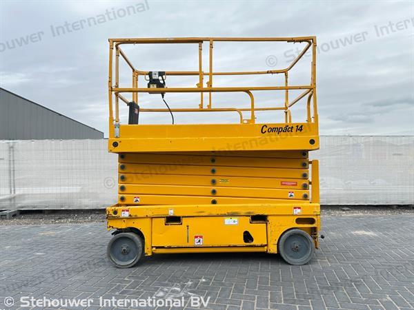 Grote foto haulotte compact 14 hoogwerker schaarhoogwerker doe het zelf en verbouw hoogwerkers