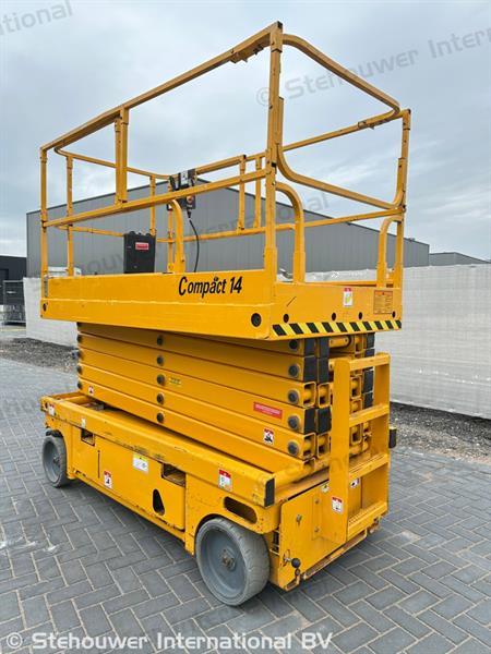 Grote foto haulotte compact 14 hoogwerker schaarhoogwerker doe het zelf en verbouw hoogwerkers