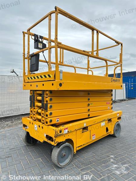 Grote foto haulotte compact 14 hoogwerker schaarhoogwerker doe het zelf en verbouw hoogwerkers