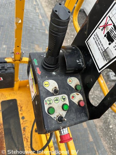 Grote foto haulotte compact 14 hoogwerker schaarhoogwerker doe het zelf en verbouw hoogwerkers