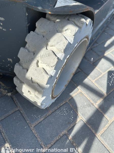 Grote foto atn piaf 1000r masthoogwerker roterend mast hoogwerker doe het zelf en verbouw hoogwerkers