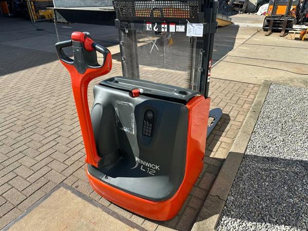 Grote foto vs 22811 elektrische stapelaar linde l12l doe het zelf en verbouw hefwerktuigen