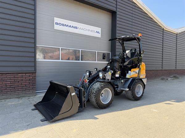 Grote foto giant g1500 l hd x tra minishovel kniklader nieuw agrarisch shovels