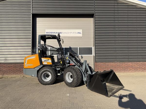 Grote foto giant g2700 x tra hd minishovel kniklader nieuw 690 lease agrarisch shovels
