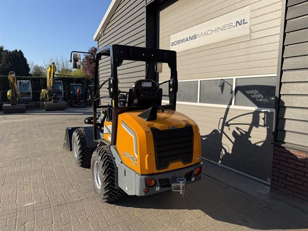 Grote foto giant g2700 x tra hd minishovel kniklader nieuw 690 lease agrarisch shovels
