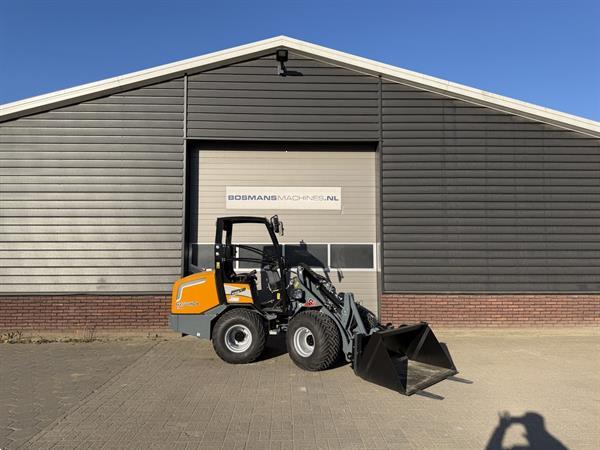 Grote foto giant g2700 x tra hd minishovel kniklader nieuw 690 lease agrarisch shovels