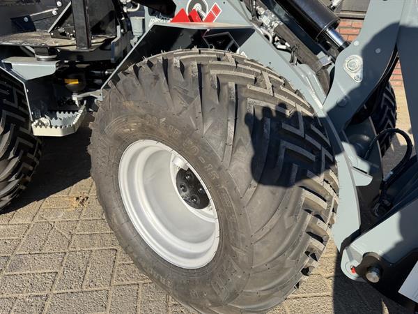 Grote foto giant g2700 x tra hd minishovel kniklader nieuw 690 lease agrarisch shovels