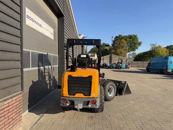 Grote foto giant g2700 x tra hd minishovel kniklader nieuw 690 lease agrarisch shovels