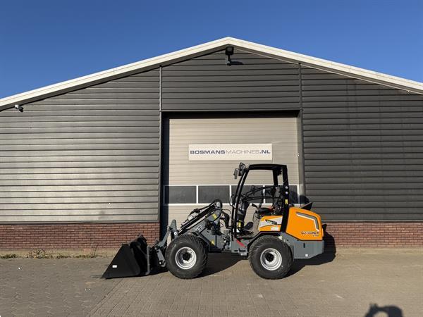 Grote foto giant g2700 x tra hd minishovel kniklader nieuw 690 lease agrarisch shovels