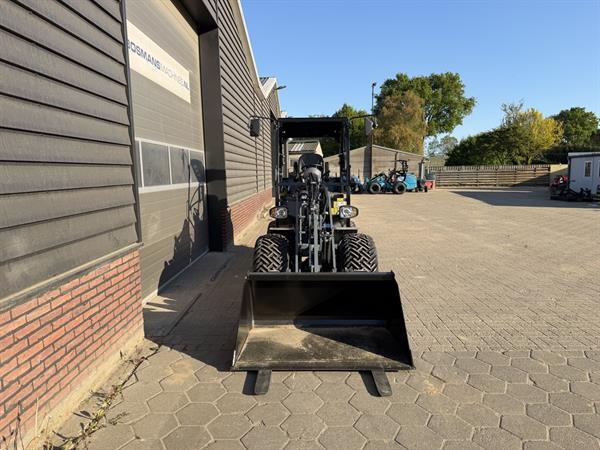 Grote foto giant g2700 x tra hd minishovel kniklader nieuw 690 lease agrarisch shovels