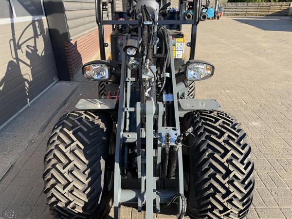 Grote foto giant g2700 x tra hd minishovel kniklader nieuw 690 lease agrarisch shovels