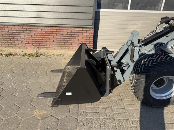 Grote foto giant g2700 x tra hd minishovel kniklader nieuw 690 lease agrarisch shovels