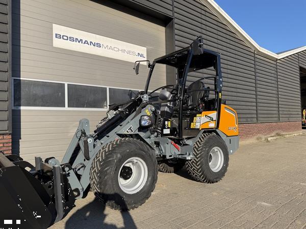 Grote foto giant g2700 x tra hd minishovel kniklader nieuw 690 lease agrarisch shovels
