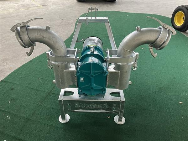 Grote foto b rger fl518 779835 agrarisch mestpompen