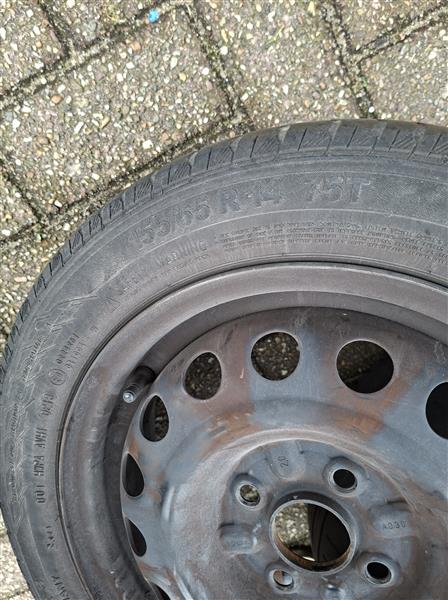 Grote foto zomerbanden auto onderdelen banden en velgen