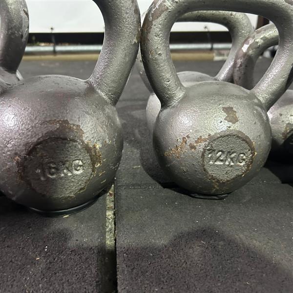 Grote foto assortiment kettleballs sport en fitness fitness