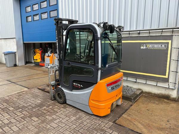 Grote foto vs 22849 elektrische triplex heftruck still rx50 16 compact agrarisch heftrucks