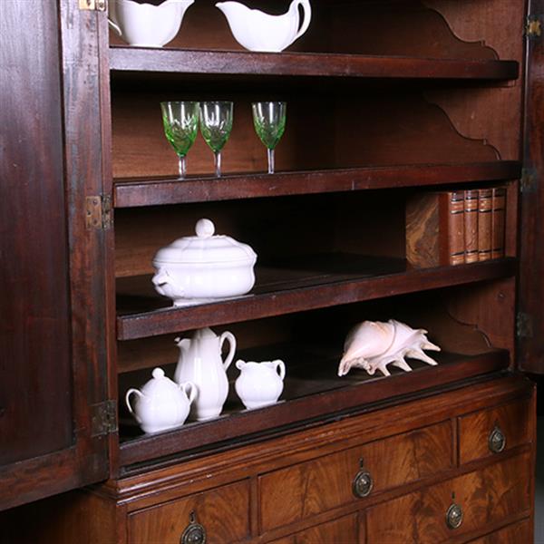 Grote foto strak en sober engels kabinet in mahonie met 5 laden ca 1830 no.400910 antiek en kunst stoelen en banken