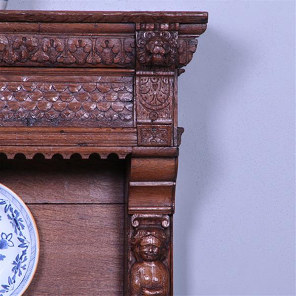 Grote foto wandkastje of wandrek met renaissance steekwerk 17e eeuw en later no.371415 antiek en kunst stoelen en banken