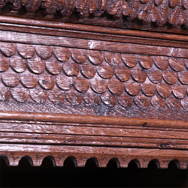 Grote foto wandkastje of wandrek met renaissance steekwerk 17e eeuw en later no.371415 antiek en kunst stoelen en banken