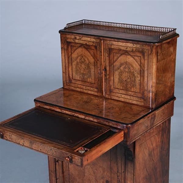 Grote foto victoriaans dames bureautje in wortelnoten met inlegwerk brons hekje en inktpotje no.402405 antiek en kunst overige in antiek gebruiksvoorwerpen