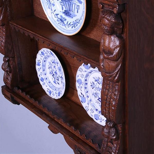 Grote foto wandkastje of wandrek met renaissance steekwerk 17e eeuw en later no.371415 antiek en kunst stoelen en banken