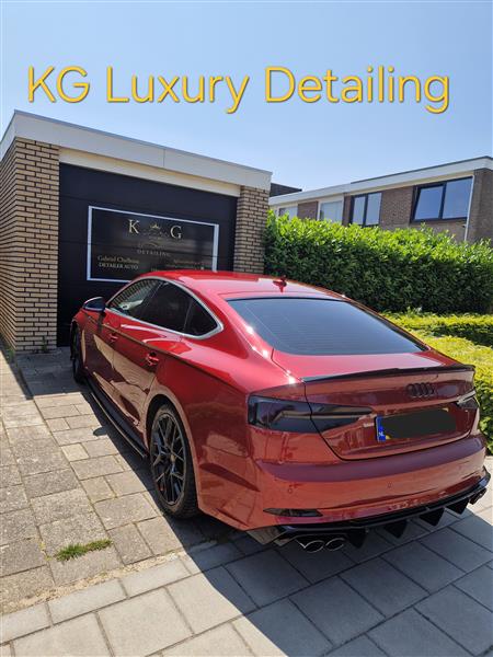 Grote foto detailing auto diensten en vakmensen schoonmakers en glazenwassers