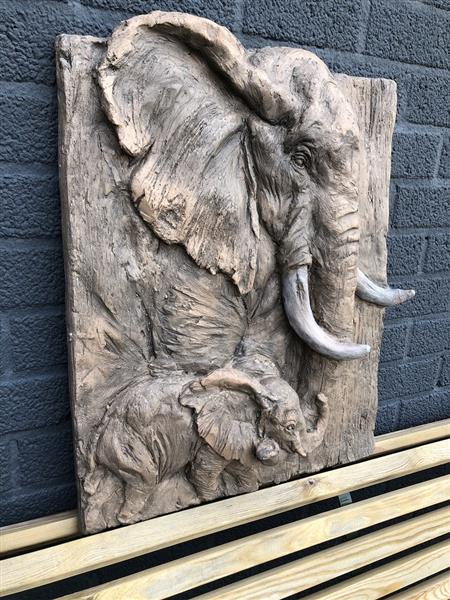 Grote foto wandornament woodlook met 3 d afbeelding van 2 olifanten polystone wood.. tuin en terras tuindecoratie