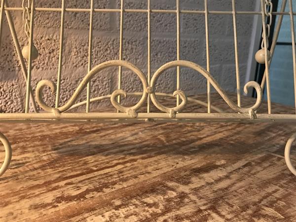 Grote foto een witte standaard houder voor muziekstukken menu en bijvoorbeeld boeken huis en inrichting woningdecoratie