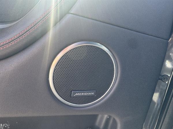 Grote foto land rover discovery sport p300e 1.5 r dynamic 2022 automaat meridan sound plug in hybrid auto chrysler