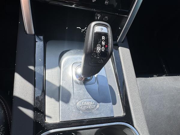 Grote foto land rover discovery sport p300e 1.5 r dynamic 2022 automaat meridan sound plug in hybrid auto chrysler