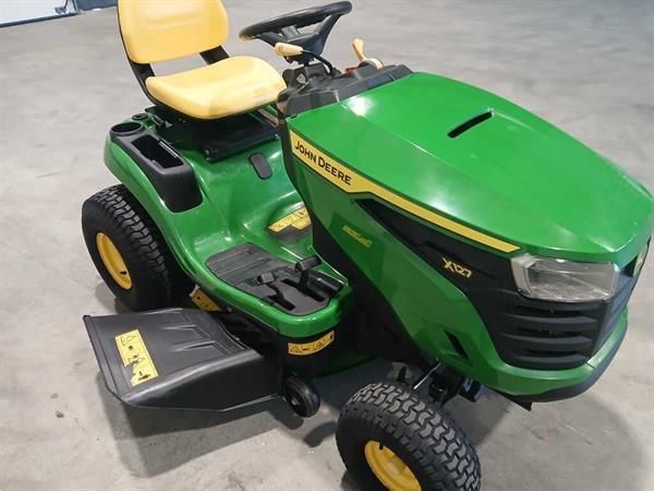 Grote foto john deere zitmaaier tuin en terras zitmaaiers