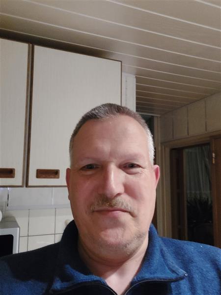 Grote foto leuke man zoekt vrouw contacten en berichten man zoekt vrouw