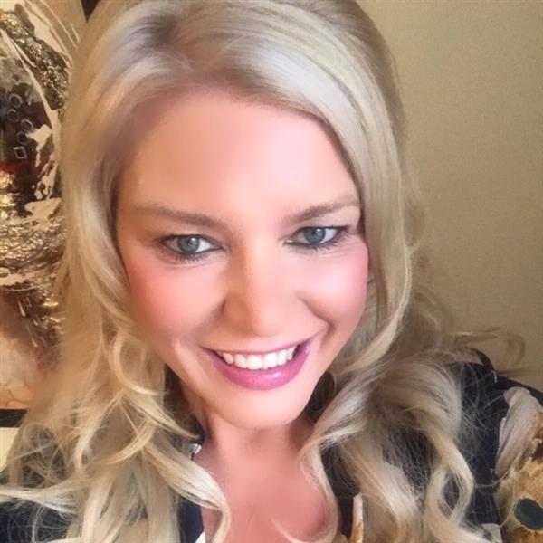 Grote foto kan jij de handjes en woorden wel bij je houden contacten en berichten vrouw zoekt man
