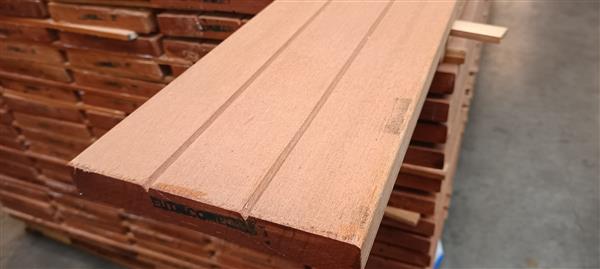 Grote foto 28x190mm bankirai 305cm doe het zelf en verbouw hout en planken