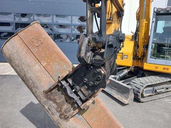 Grote foto kato midi kraan 8.5 ton met kantelstuk op de bak doe het zelf en verbouw kranen en graafmachines